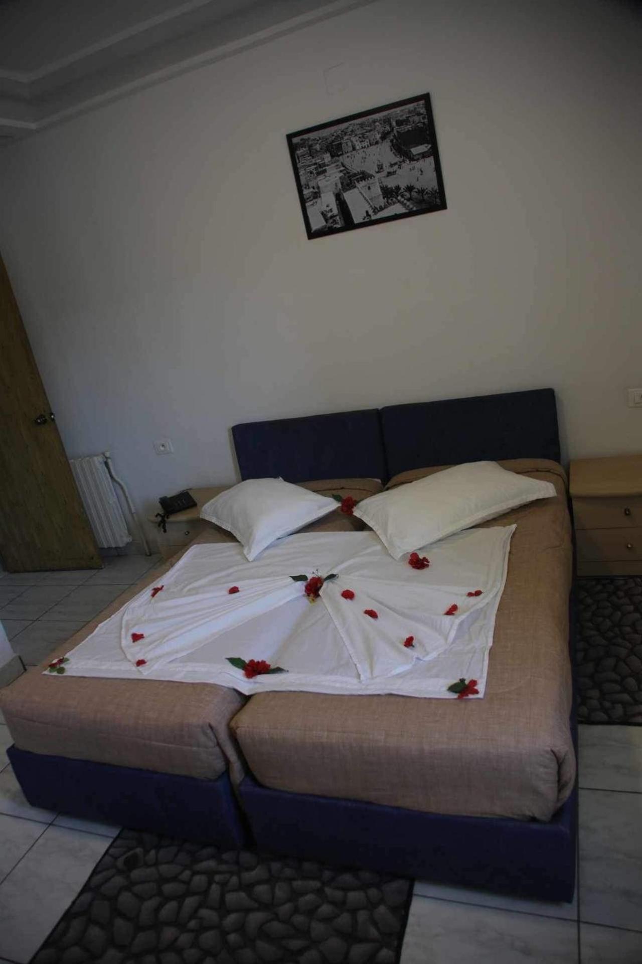 Hotel Amine Сфакс Екстериор снимка