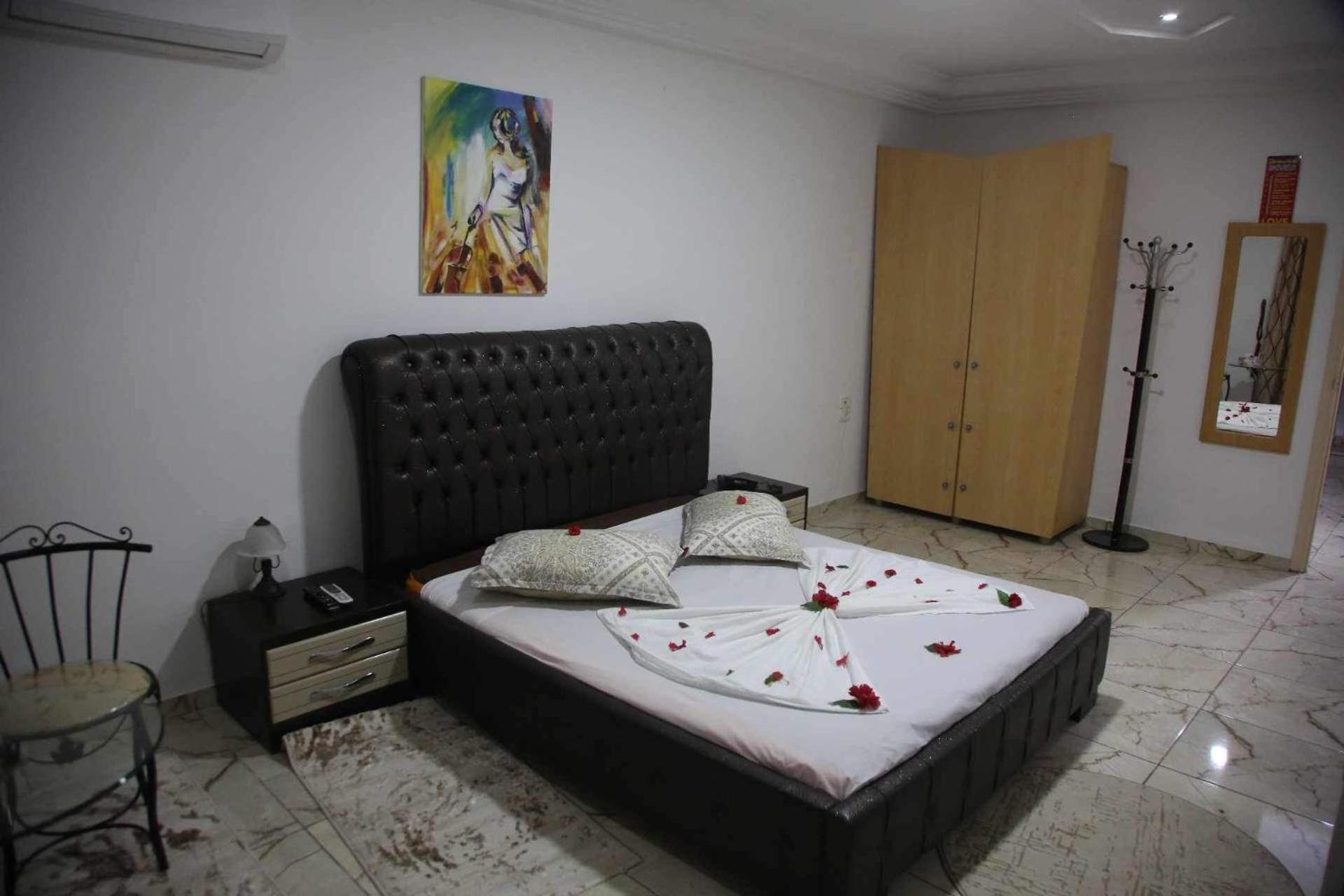Hotel Amine Сфакс Екстериор снимка