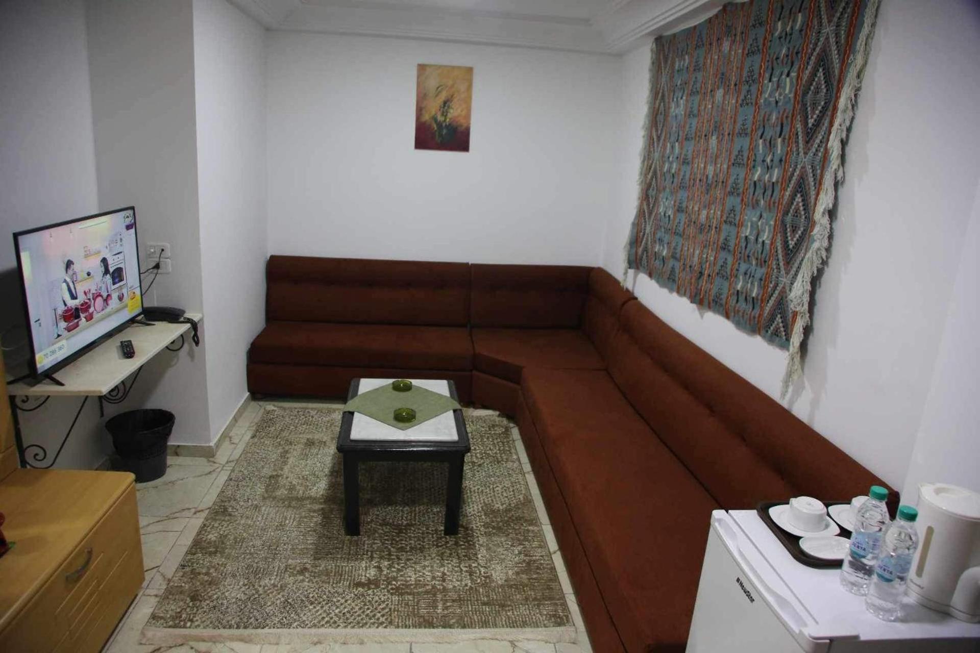Hotel Amine Сфакс Екстериор снимка