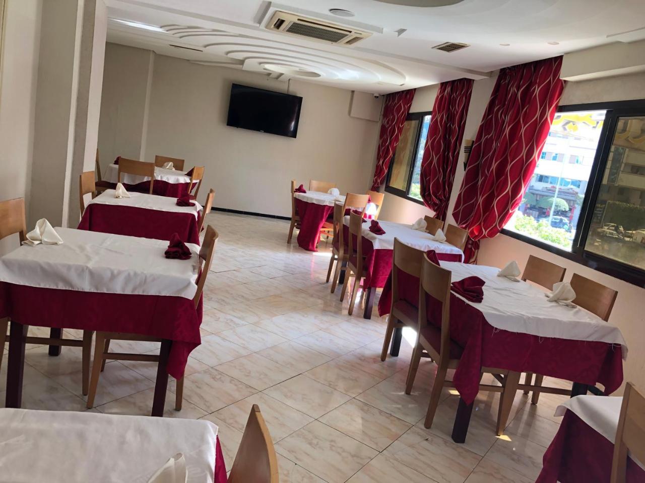 Hotel Amine Сфакс Екстериор снимка
